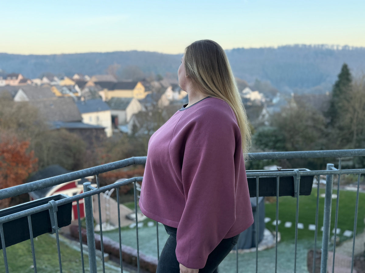 Isbris - Oversized Raglan cropped Pulli