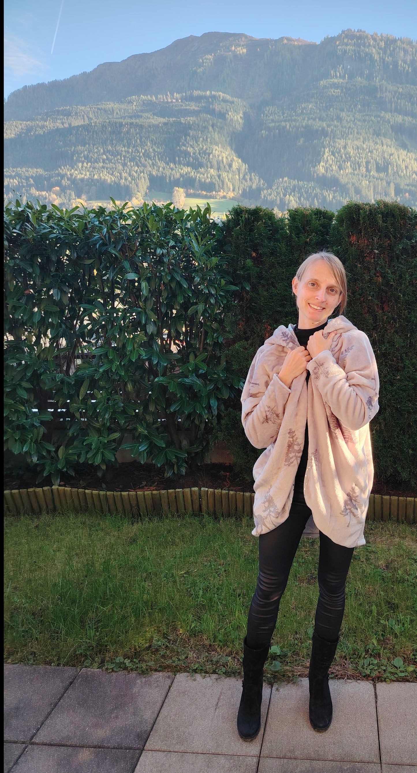 Tulpan - Oversized Cardigan & Kuscheldecke to go