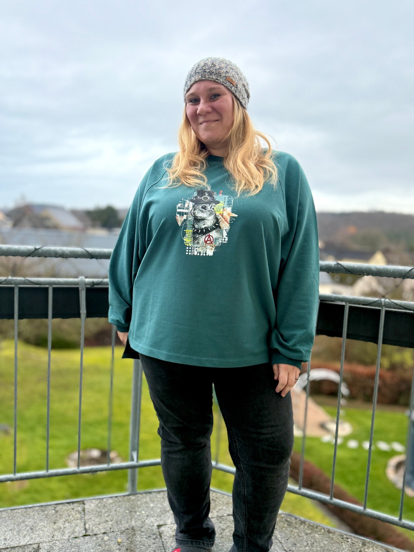 Isbris - Oversized Raglan cropped Pulli