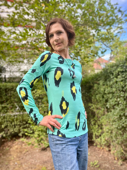 Glädja - körpernahes  Shirt mit U-Boot Ausschnitt Gr. 30-50